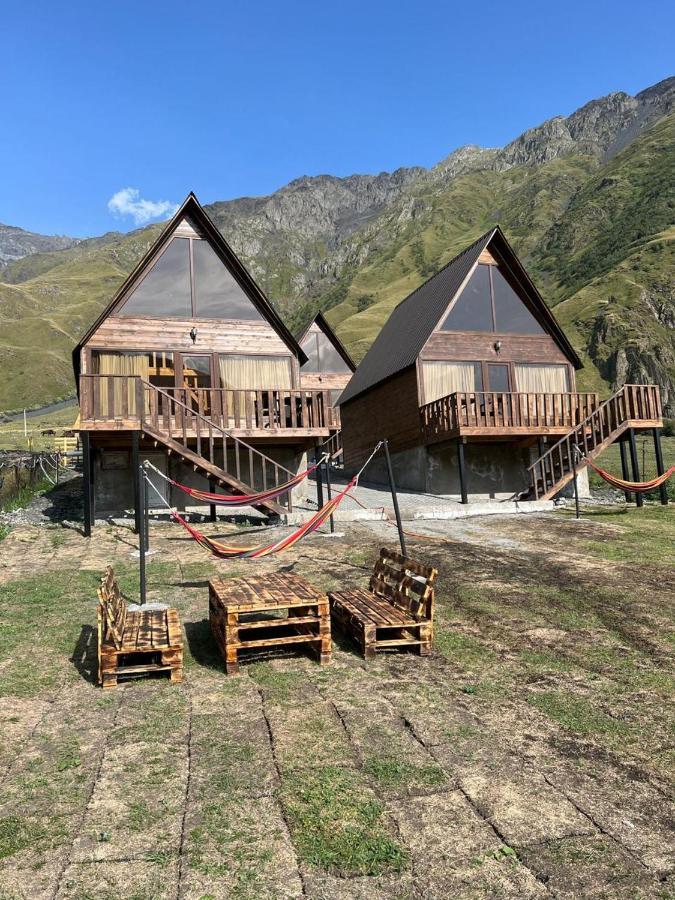 Kazbegi 4 Side Cottages Exterior photo